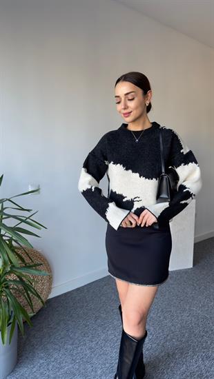 Siyah Geçişli Massi Model Kazak