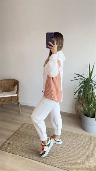 Yanları Turuncu Ekoseli Kapüşonlu Sweat