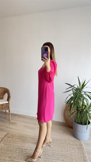 Kare Yaka Pembe Elbise 