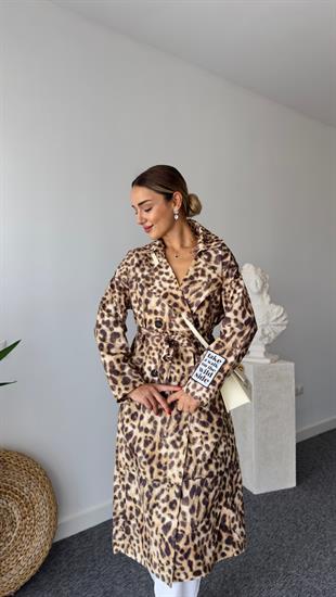 Etiket Detay Leopar Desenli Tasarım Trençkot