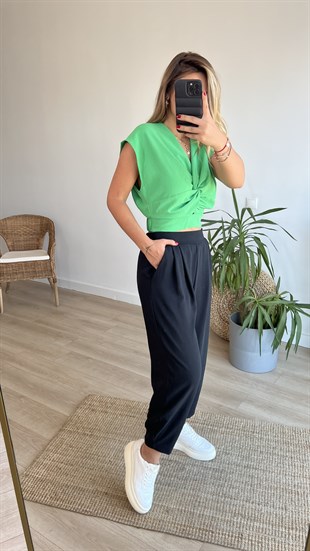 Düğüm Detaylı Yeşil Bluz 