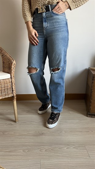  Yırtık Detaylı Jean