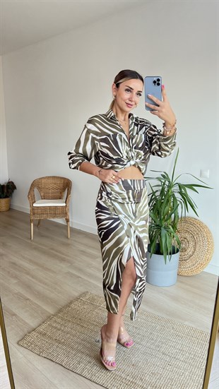 Yırtmaç Detaylı Zebra Desen Etek