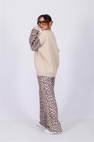 Kollar Leopar Garnili Yazılı Salaş Sweatshirt