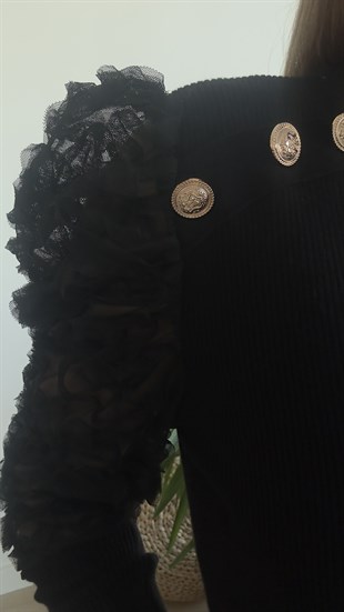 Kolları Organze Gold Düğmeli Siyah Triko Elbise 