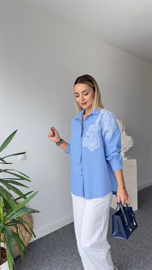 Zra Model Omzu Nakışlı Çizgili Gömlek