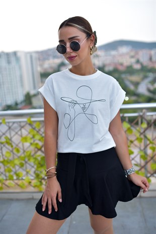Kız Baskılı Beyaz Tshirt
