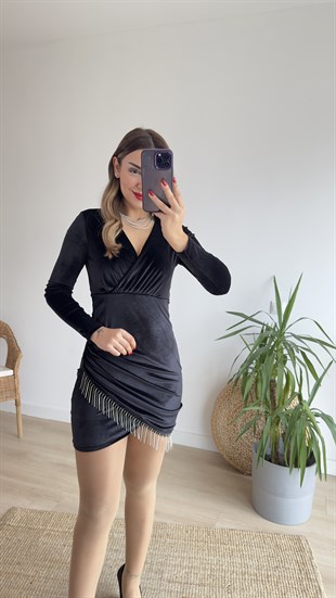 Taş Detaylı Siyah Kadife Elbise 