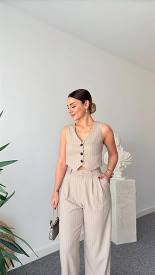 Sırt Pencere Detaylı Çizgili Yelek