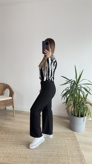 Vatkalı Siyah Beyaz Triko
