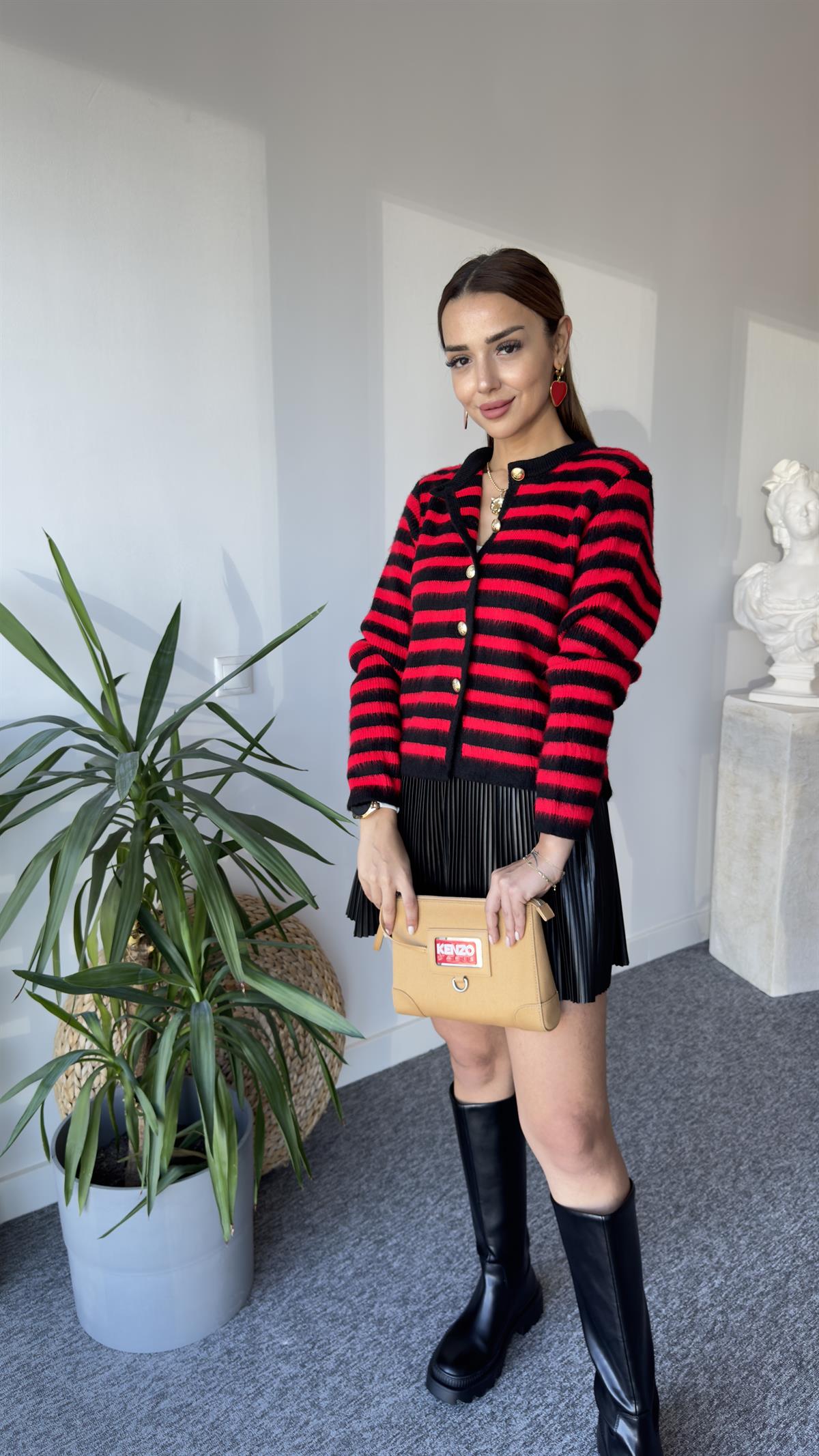 Kırmızı Siyah Çizgili Massi Model Hırka