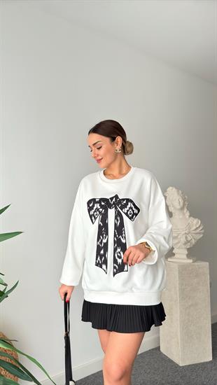 Beyaz Anre Fiyonk Detaylı Sweatshirt