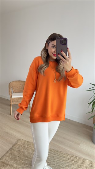 Yanları Yırtmaçlı Turuncu Basic Sweat