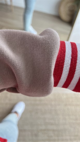 Kapüşonlu Kırmızı Kolej Ceket
