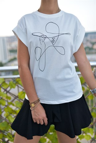 Kız Baskılı Beyaz Tshirt