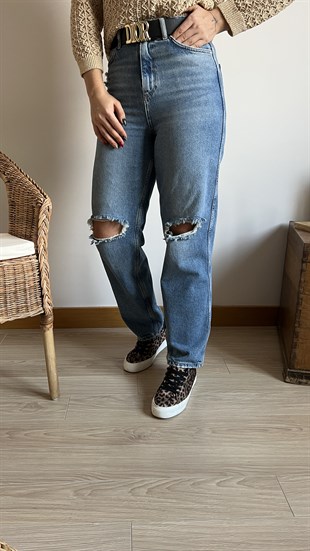  Yırtık Detaylı Jean