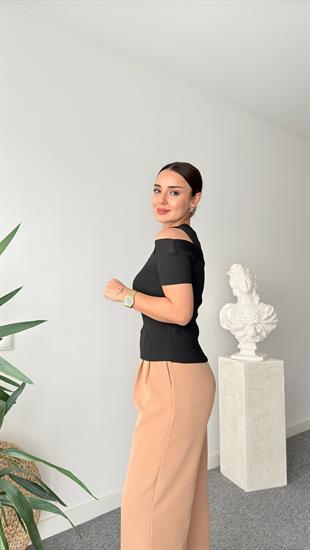 Pencere Detaylı Siyah Triko Bluz