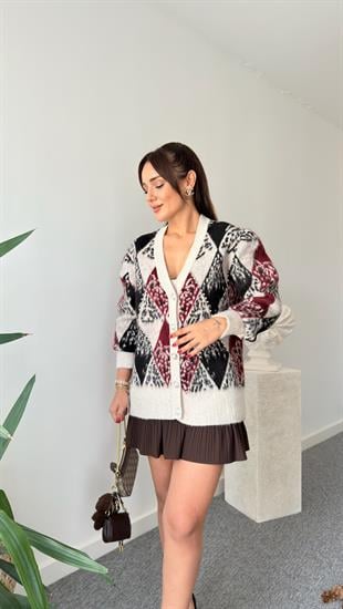 Kırmızı Paro Taş Detaylı Baklava Desen Hırka