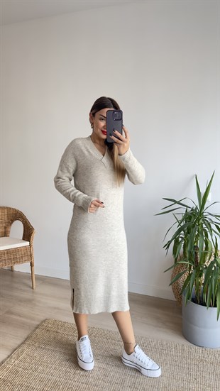 V Yaka Bej Triko Elbise 