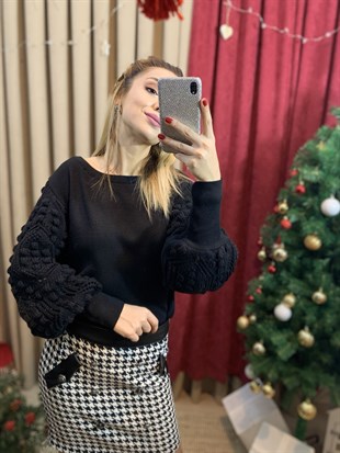 Kollları Ponponlu Triko