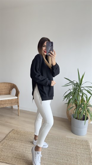 Yanları Yırtmaç Ve Zincir Detaylı Siyah Sweat