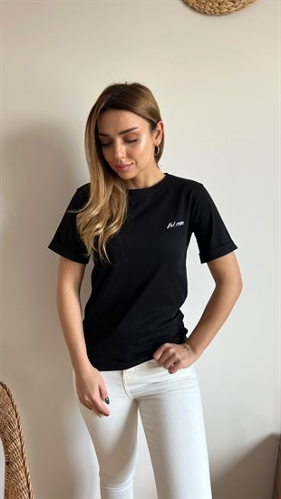  Sırtı Yazılı Siyah Tshirt