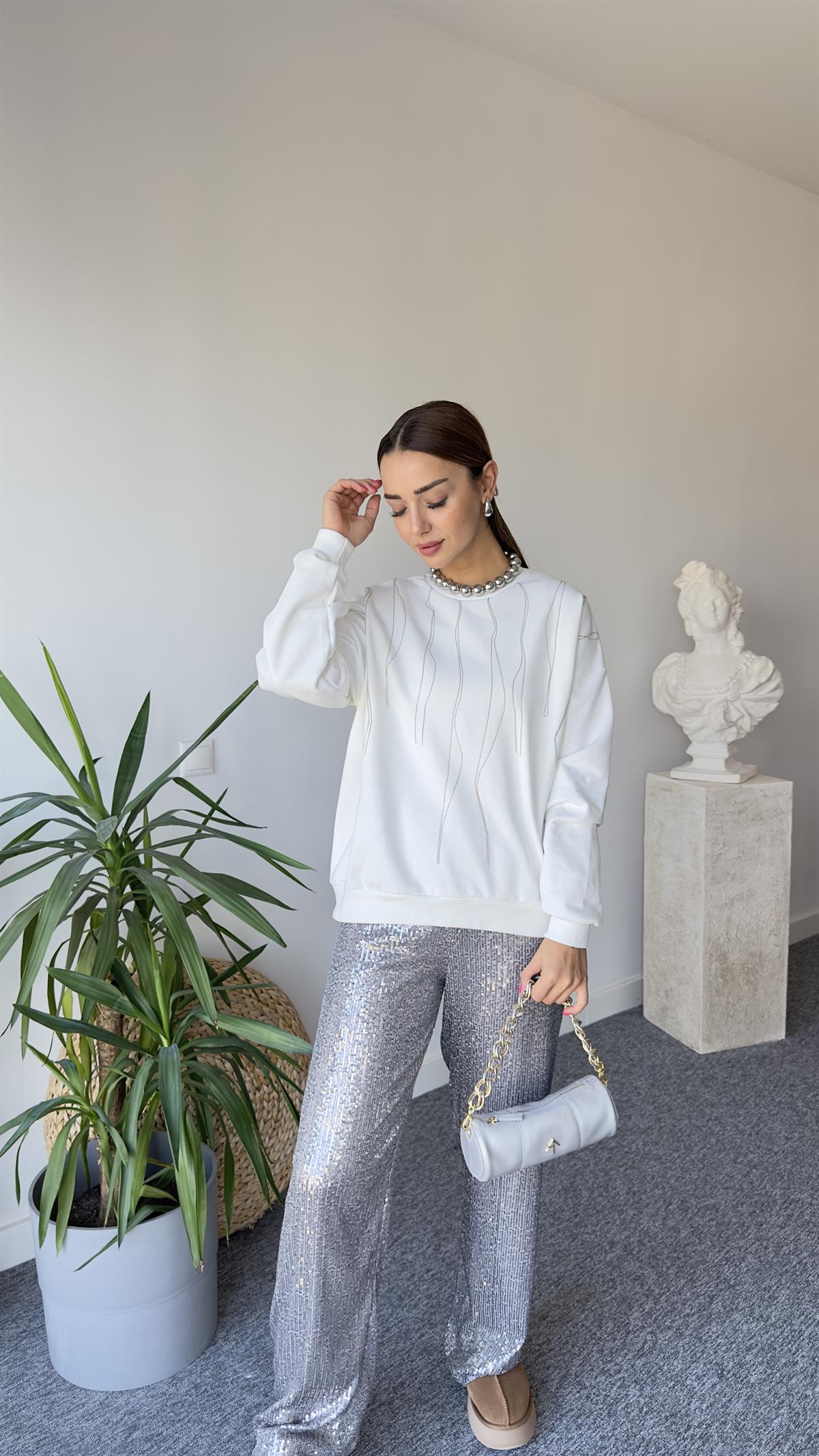Ntwrk Model Zincir Detay Beyaz Sweat