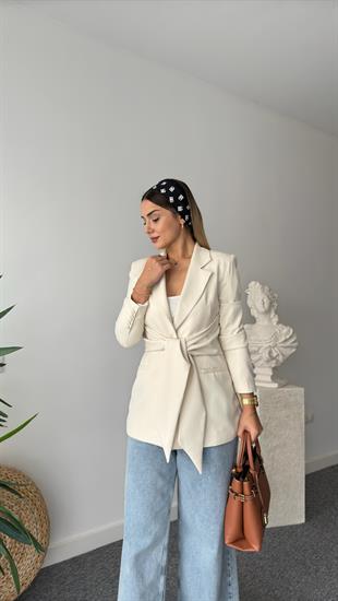 Flavi Kuşaklı Bej Blazer Ceket