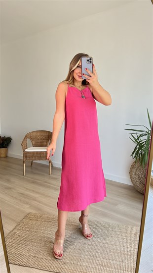 Yandan Yırtmaçlı Fuşya Askılı Elbise 