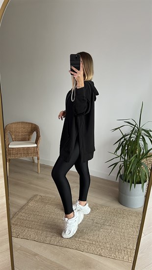 Yanları Yırtmaçlı Oversize Siyah Sweat