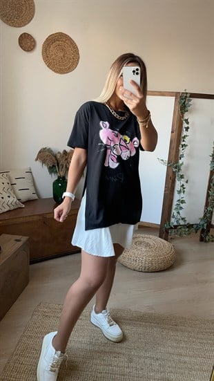 Pembe Panter Baskılı Siyah Tshirt
