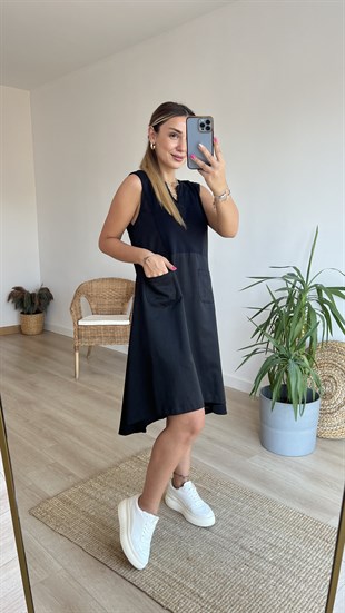 Poplin Detaylı Cepli Siyah Elbise 