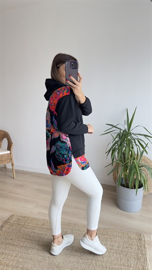 Gül Desenli Kapüşonlu Siyah Sweat