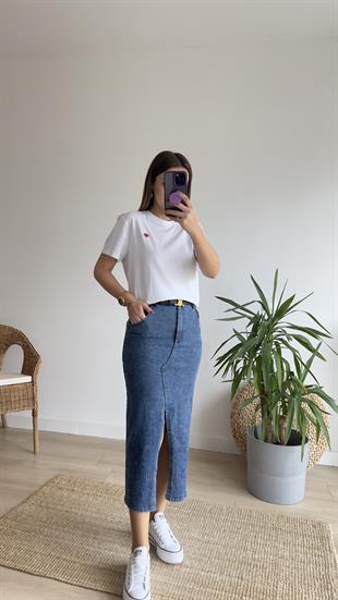 Kalp Nakışlı Beyaz Basic Tshirt