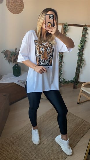 Kaplan Desenli Beyaz Basic Tshirt