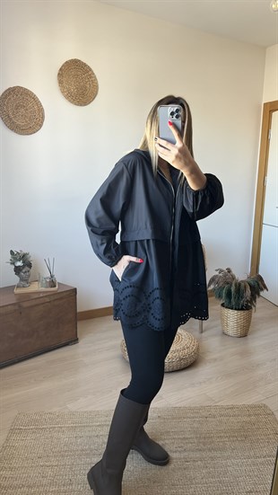 Fisto Detaylı Trençkot