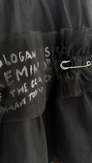 Tül Ve Aksesuar Detaylı Siyah Tshirt