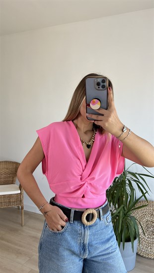 Düğüm Detaylı Pembe Bluz 