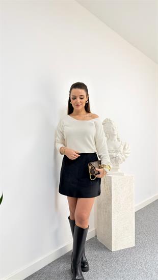 Bej Geniş Yaka Triko Kazak