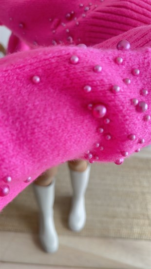 Ponponlu İncili Pembe Kazak