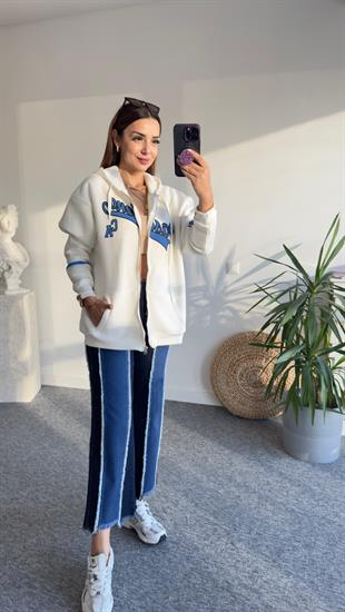 Mavi Yazı Detaylı Şardonlu Beyaz Sweatshirt