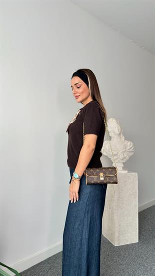 Kahve Dorra Fular Detaylı Triko Kazak