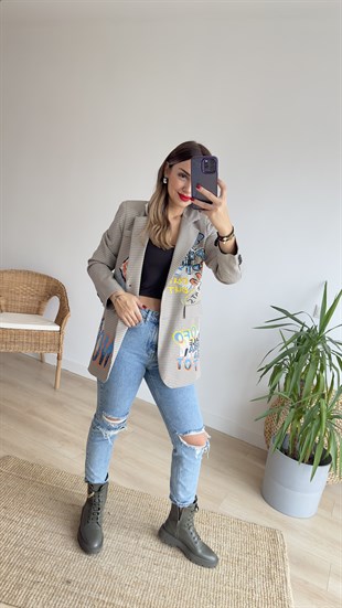 Tasarım Yazı Detaylı Blazer Ceket