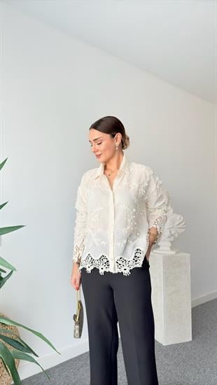 Kina Nakış Detaylı Bej Gömlek