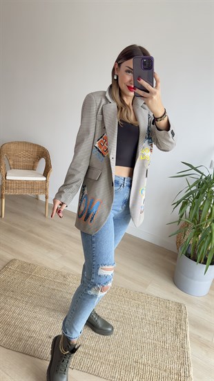 Tasarım Yazı Detaylı Blazer Ceket