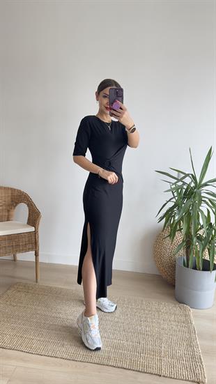 Halka Detaylı Siyah Elbise 