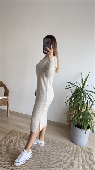 V Yaka Bej Triko Elbise 