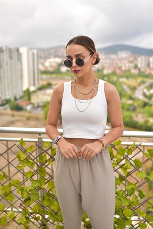 Kare Yaka Beyaz Crop