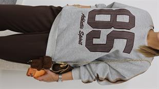 85 Yazılı Kollar Şerit Detaylı Gri Sweatshirt
