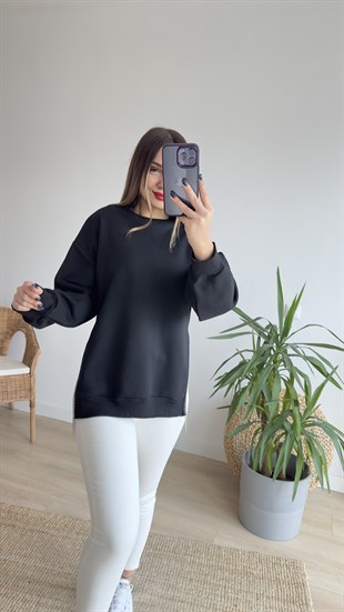 Yanları Yırtmaç Ve Zincir Detaylı Siyah Sweat